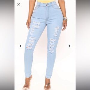 Fashion Nova “Drive to the Ocean” Light Blue Distressed Women Jeans size 1 and 2